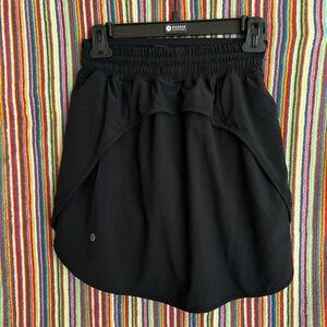 Lululemon Black skirt with under-short size 4